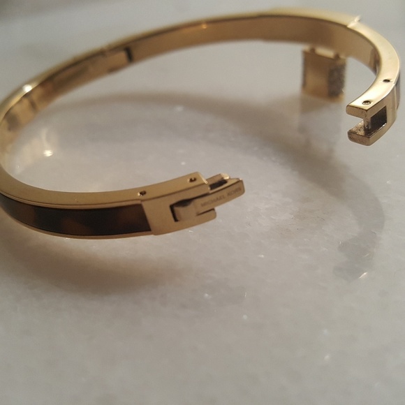 Michael Kors Padlock Cuff (NWOT) - Picture 8 of 9